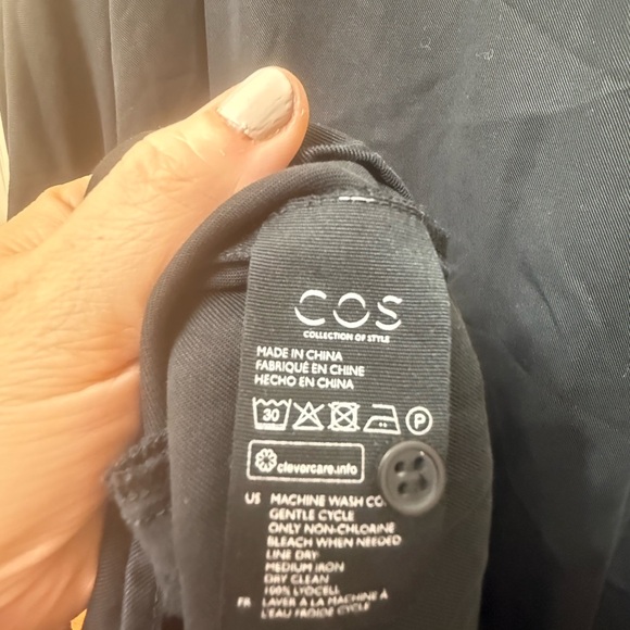 Cos / M / Black Balloon Shirt Dress / Minimalist / Quiet Luxury / Neutral - Picture 6 of 6